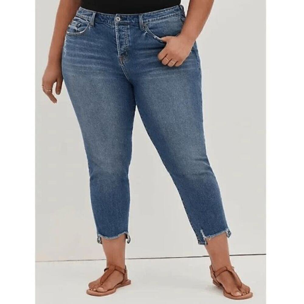 TORRID Mom Straight Vintage Stretch High-Rise Button Fly Jeans Size 24 Plus EUC